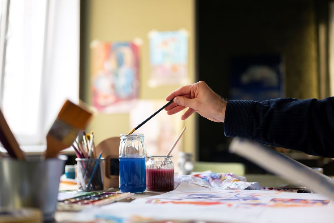 10 Ways to Improve Your Painting Skills. Image 1
